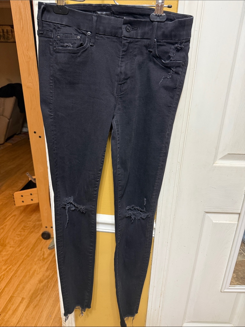 MOTHER Washed Black Distressed Skinny Jeans Raw Hem Size 28 Premium Denim